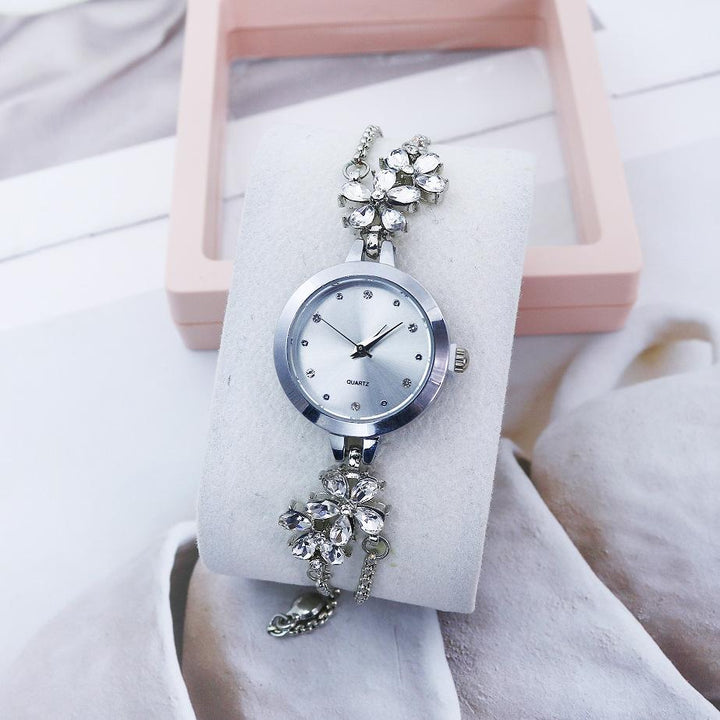 Internet Celebrant Explosive Flower Diamond Women's Watch Korean Fashion Female Student Pull-out Bracelet Watch High-value Women's Watch Ravi Rang Collection