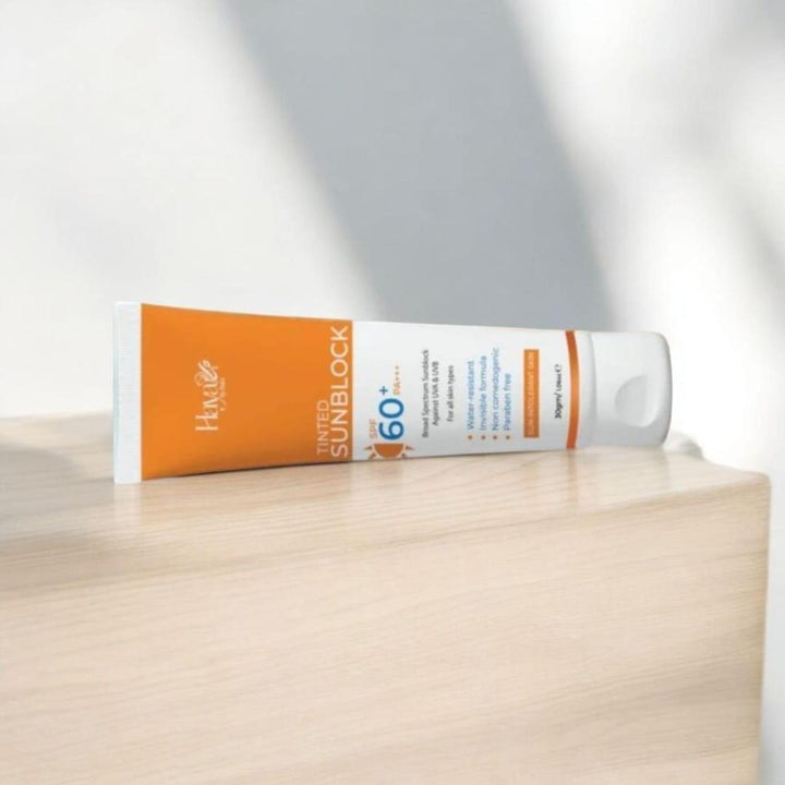 Best Broad Spectrum UVA and UVB Sunblock with Spf 60+ Suitable for Men and Women Nexasim